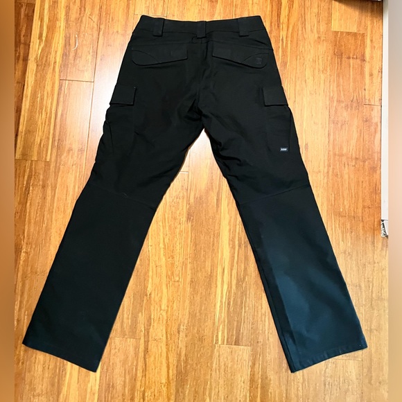 NWOT 5.11 Tactical Stryker Black Pants Size 6 - Picture 3 of 4